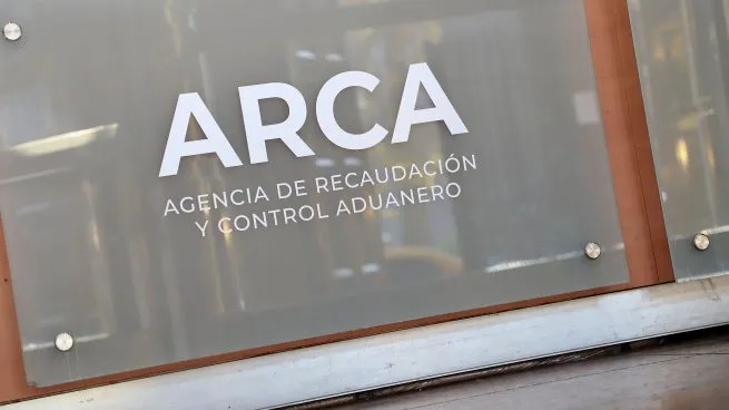 Según ARCA, la recaudación tributaria cayó 7,6% real en enero, afectada por la fuerte baja del IVA ARCA recaudación tributaria