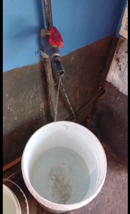 Más de un centenar de vecinos afectados por la falta de agua en Barrio Hermoso 2 Falta de agua en Barrio Hermoso: vecinos denuncian cortes históricos y evalúan protestas