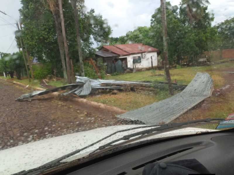 Tormentas en Misiones: Energía de Misiones trabaja para restablecer el servicio 2 Tormentas en Misiones: Energía desplegó operativo y trabaja para restablecer el servicio