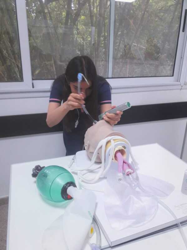 La médica que conmovió a las redes: reunió $2 millones en dos días 2 Terminó la carrera, pero necesita $3 millones más para su título