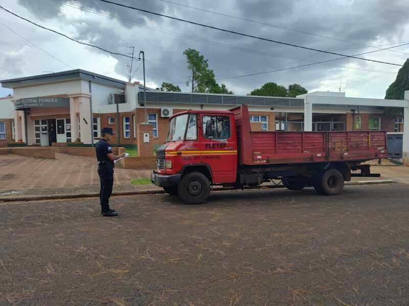 Puerto Rico: detuvieron a un hombre y recuperaron estructuras de hierro robadas de un taller municipal 2 WhatsApp Image 2026 02 17 at 09.47.59 - 1