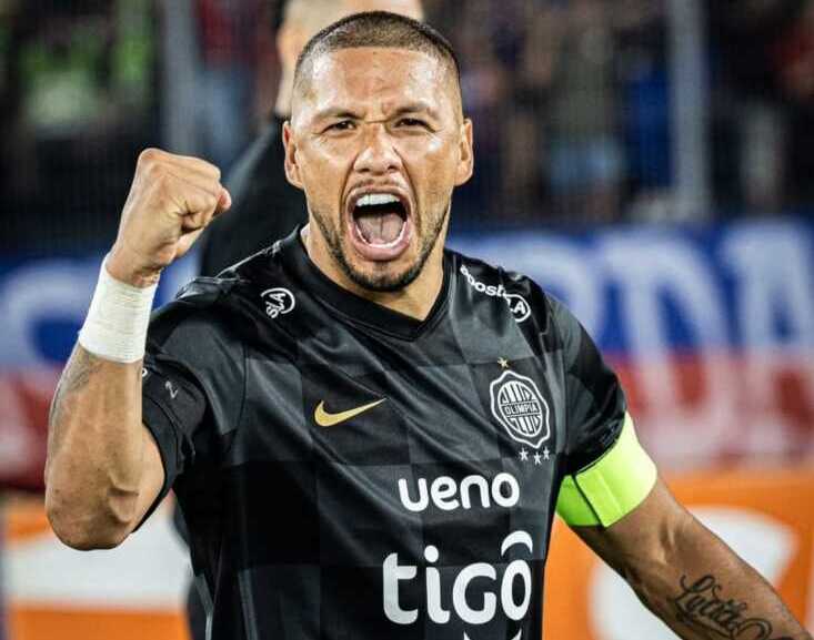 Richard Ortiz, el capitán que manda en los superclásicos WhatsApp Image 2026 02 23 at 14.12.044444 e1771881068599 - 1