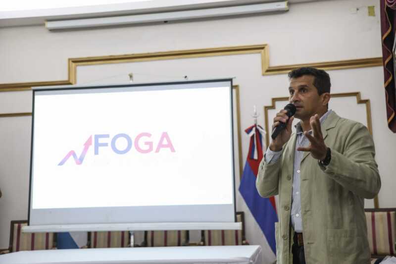 Passalacqua firmó convenios con el CFI por $5.500 millones para PyMEs e infraestructura 4 WhatsApp Image 2026 02 23 at 17.44.41 2 - 3