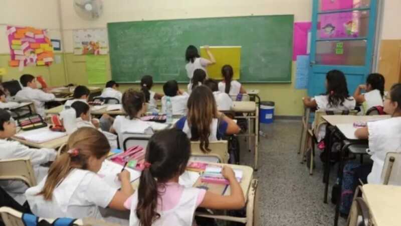 Corrientes: docentes desmintieron al Gobierno y afirmaron que el básico no alcanza los $200 mil docentes en corrientes