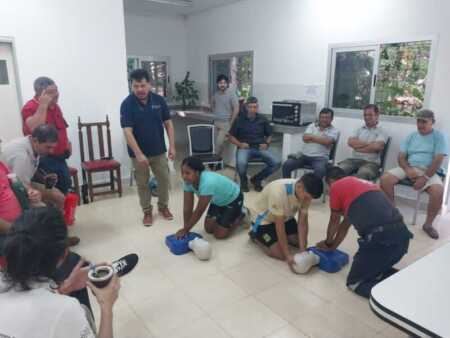 San Ignacio: capacitaron en primeros auxilios a guías turísticos del Conjunto Jesuítico Guías turísticos de San Ignacio Miní participaron de una capacitación en primeros auxilios, RCP y uso del DEA para reforzar la atención ante emergencias.