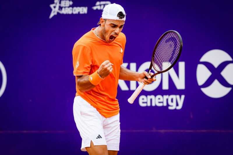 Cerúndolo enfrenta a Medvedev en Miami en un duelo de alto nivel 5 Francisco Cerúndolo se mide ante Daniil Medvedev en la tercera ronda del Masters 1000 de Miami, en un cruce clave para el argentino.