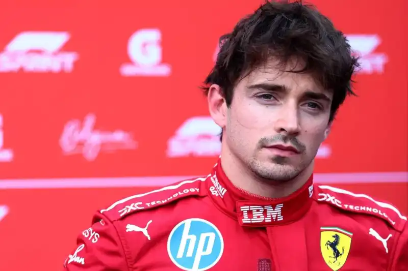 Fórmula 1: Leclerc marcó el mejor tiempo en el arranque de la pretemporada Charles Leclerc fue el más rápido en la primera sesión de los tests de Fórmula 1 en Bahréin. Norris y Antonelli lo escoltaron. Buen inicio para Ferrari y señales positivas de Alpine.