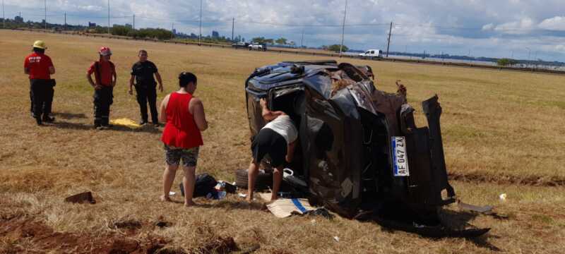 Violento choque en el Acceso Sur de Posadas deja varios heridos 1 choque