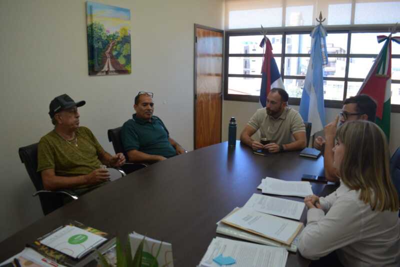 Oberá fortalece su red educativa y social con la firma de dos comodatos para nuevos espacios 3 Los acuerdos permitirán ampliar la infraestructura comunitaria en barrios con alta demanda de servicios educativos y sociales.