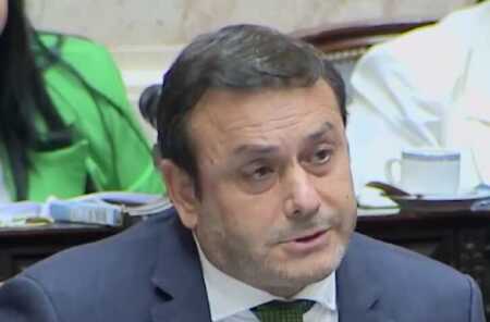 Ley Penal Juvenil: Oscar Herrera Ahuad pidió respaldo financiero para aplicarla Diputados dio media sanción a la Ley Penal Juvenil que baja la edad de imputabilidad a 14 años y el Gobierno incorporará fondos para las provincias.