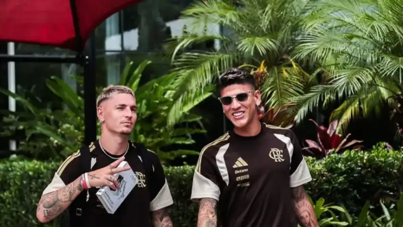 Recopa Sudamericana: Lanús recibe a Flamengo buscando bordarse una nueva estrella continental 3 Lanús y Flamengo se enfrentan este jueves por la ida de la Recopa Sudamericana 2026 en La Fortaleza. El Granate buscará dar el primer paso hacia un título internacional clave.