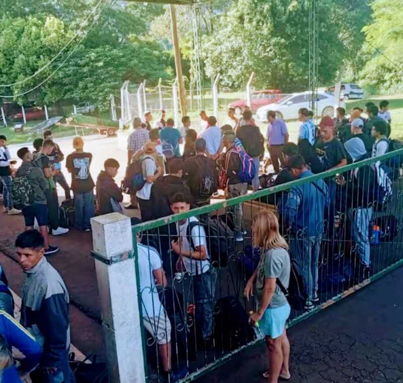 El flujo migratorio hacia el sur de Brasil crece impulsado por la crisis del empleo en Argentina. 