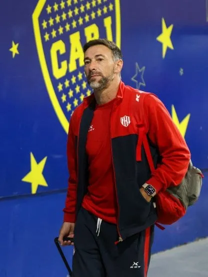 Claudio Úbeda se juega su continuidad en Boca ante Racing. Tras el 0-0 con Platense, el clásico en La Bombonera aparece como el partido bisagra para el DT.