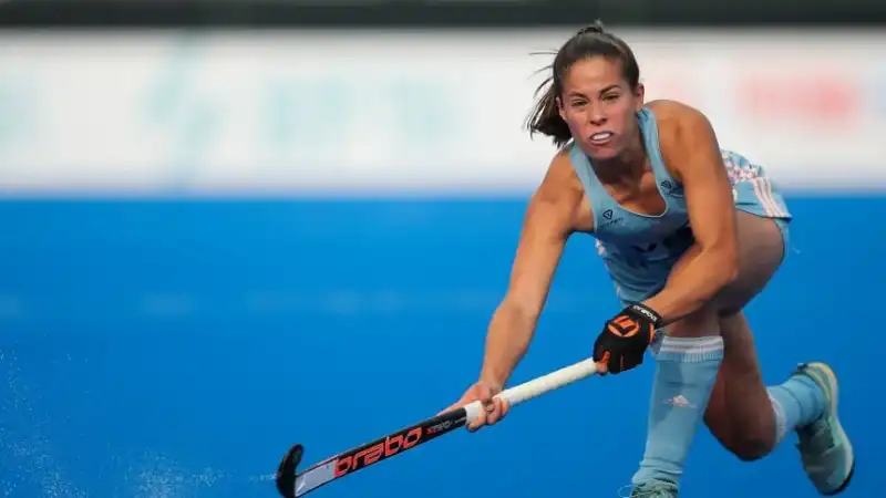Luchi Von der Heyde debutó con Alemania y comenzó una nueva etapa internacional 2 Lucina Von der Heyde debutó con Alemania en la FIH Pro League y comenzó una nueva etapa internacional tras su paso por Las Leonas. La jugadora posadeña participó del triunfo ante Gran Bretaña en Londres.
