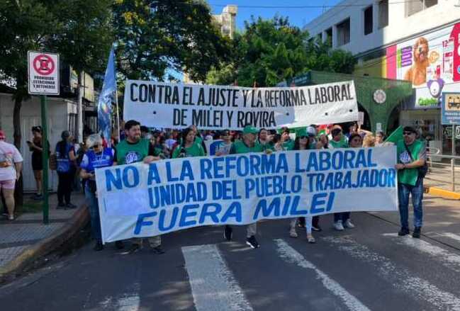 Multitudinaria marcha en Posadas por mejoras salariales y en rechazo a la reforma laboral marcha ATE