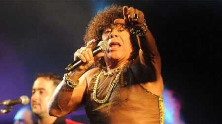 Calor extremo marcó el show de La Mona Jiménez en Córdoba mona jimenez1 - 5