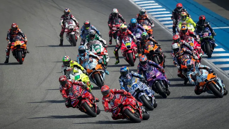 Comienza el MotoGP 2026 en Tailandia con Perrone y Morelli en Moto 3 y Marc Márquez como candidato al título.