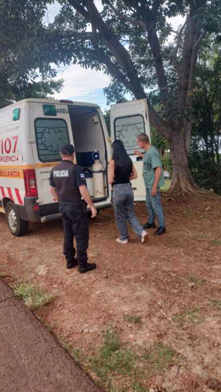 Una mujer y una menor sobrevivieron a un violento vuelco en Colonia Alberdi 1 mujer