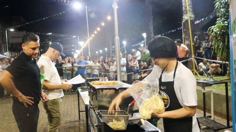 La primera Peatonal Cultural del año confirmó el crecimiento del circuito cultural obereño, con propuestas gastronómicas, musicales y productivas para toda la familia.