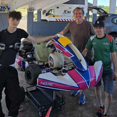 Pablo Plocher subió al podio en el inicio del Torneo de Verano de la Rotax Bue 2 Pablo Plocher fue tercero en la primera fecha del Torneo de Verano de la Rotax Bue en el Kartódromo de Buenos Aires y arrancó la temporada con podio en la Senior Nacional.