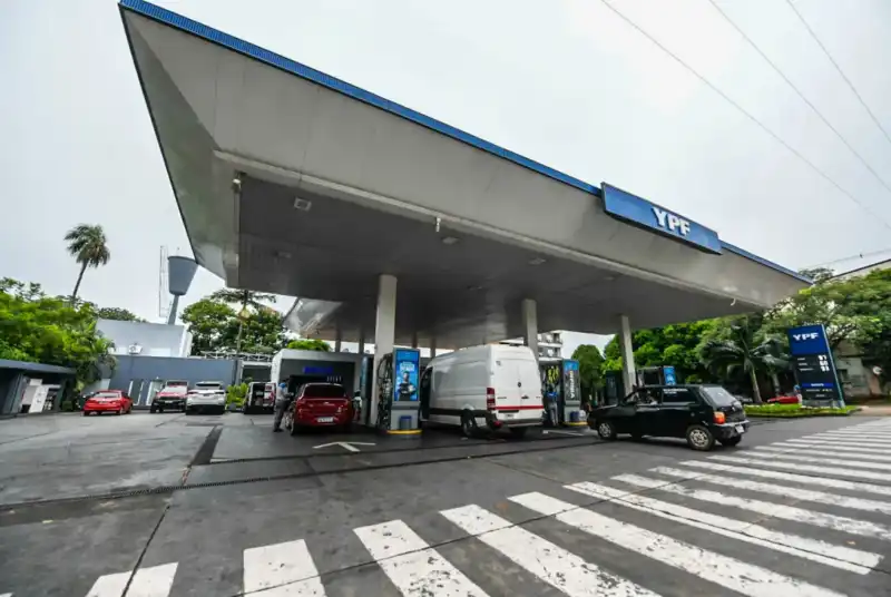 Estaciones de servicio adhieren al paro de la CGT paro