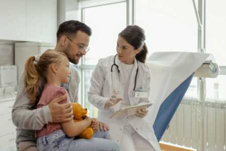 Cómo los controles pediátricos ayudan a detectar trastornos del crecimiento infantil pediátricos