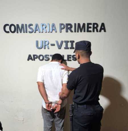 Un hombre de 25 años fue detenido luego de protagonizar disturbios y mantener una conducta agresiva en el Hospital de Área de Apóstoles. El test de alcoholemia dio positivo.