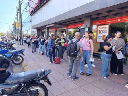 Según un informe, 9 de cada 10 jóvenes entran en mora antes de conseguir empleo