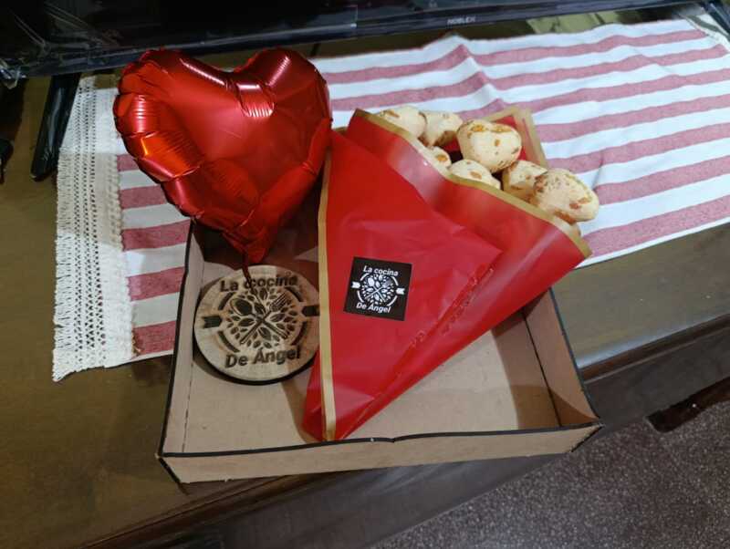 El ramo de chipa, una original propuesta que vuelve a ser tendencia en Posadas por el día de los enamorados 4 ramo chipa posadas - 3