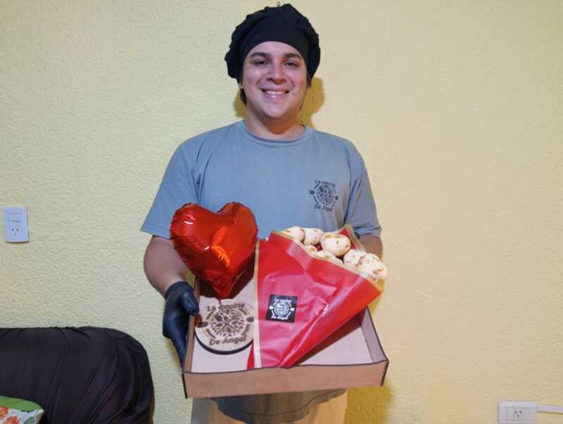 El ramo de chipa, una original propuesta que vuelve a ser tendencia en Posadas por el día de los enamorados 2 ramo chipa - 1