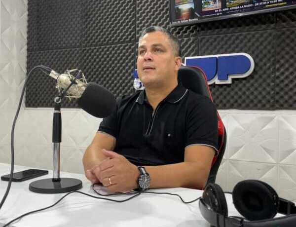 Último Primer Día: “No es necesario el exceso de alcohol para disfrutar”, aseguró Roberto Padilla 2 roberto padilla 3 e1772030360205 - 1