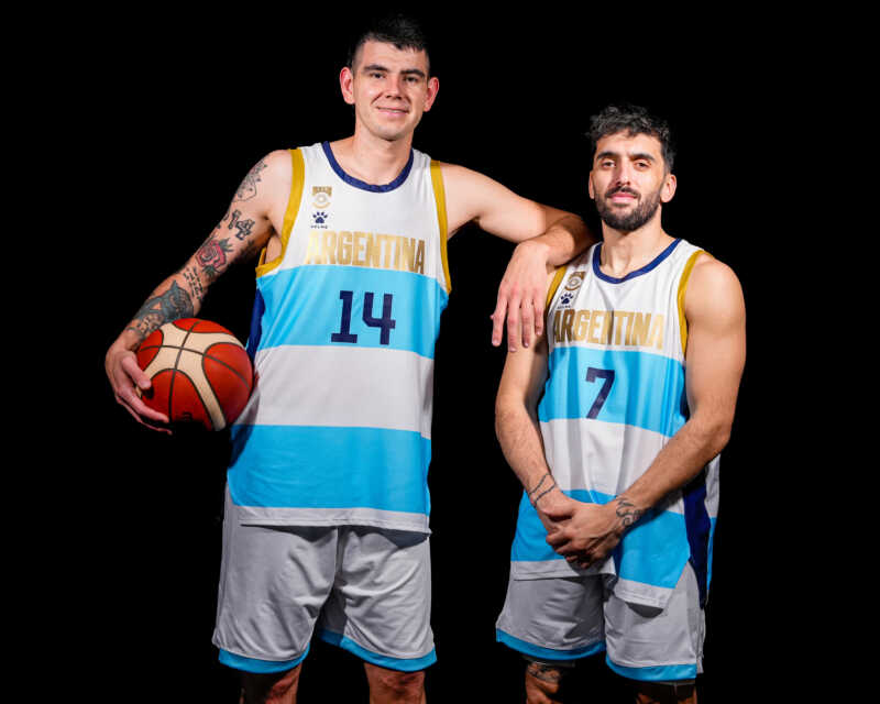 Argentina enfrenta a Uruguay en el Estadio Obras por los Clasificatorios FIBA rumbo al Mundial Qatar 2027. Hora, TV, plantel y cómo llega el equipo de Prigioni.