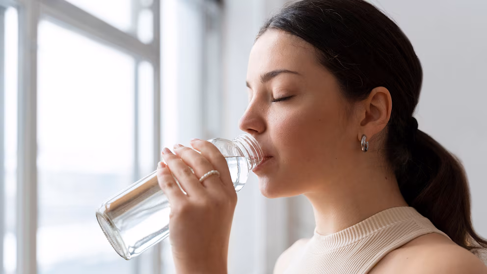 Agua mineral y presión arterial: cómo ayuda a prevenir la hipertensión 5 2O7FB3ABA5FYNC4ZJBANLDLPWU - 4