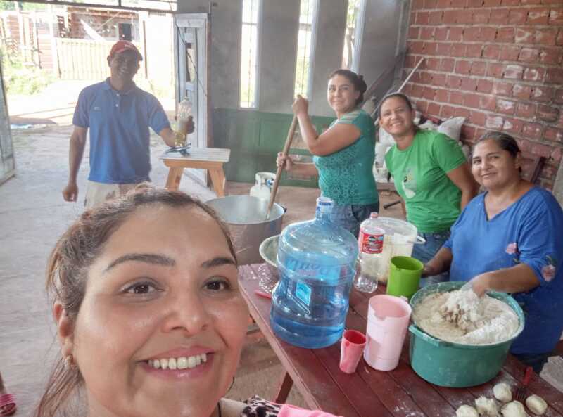 Merenderos Linna lanza campaña solidaria para acompañar a niños vulnerables 6 619920077 920650573979233 2978804231668371668 n - 5