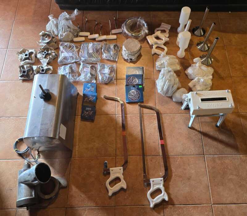 Detienen a dos personas por vender en redes mercadería robada 2 Cayeron dos personas que ofrecían en redes mercadería robada