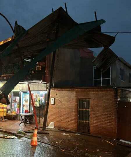 Tormenta con granizo y fuertes vientos afectó a Puerto Iguazú 648199732 1777788113639340 1164845254867959657 n e1772753911829 - 2