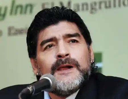 Hoy lunes, audiencia clave en el proceso por la muerte de Maradona 720 1 - 2