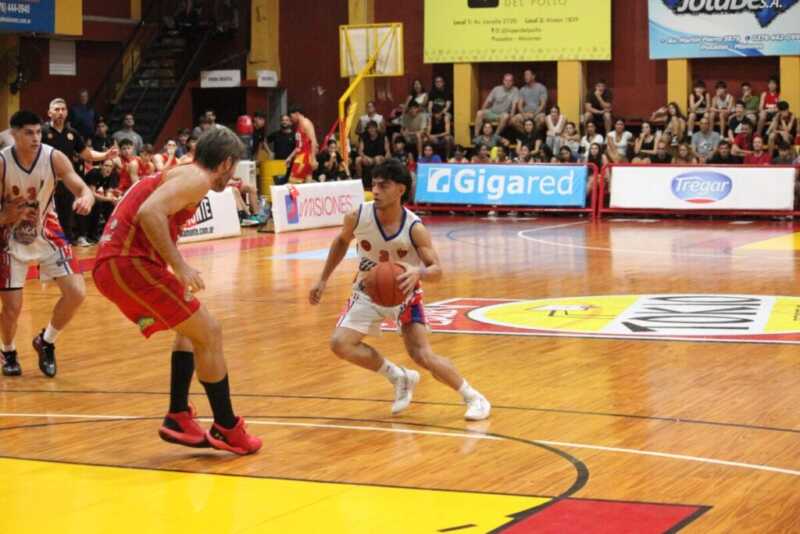 Tokio mantuvo el invicto como local y venció a Hércules en un partido intenso 2 Tokio derrotó 77-67 a Hércules en Posadas y mantiene su invicto como local en el Torneo Federal. Augusto Duarte fue el goleador en los orientales.