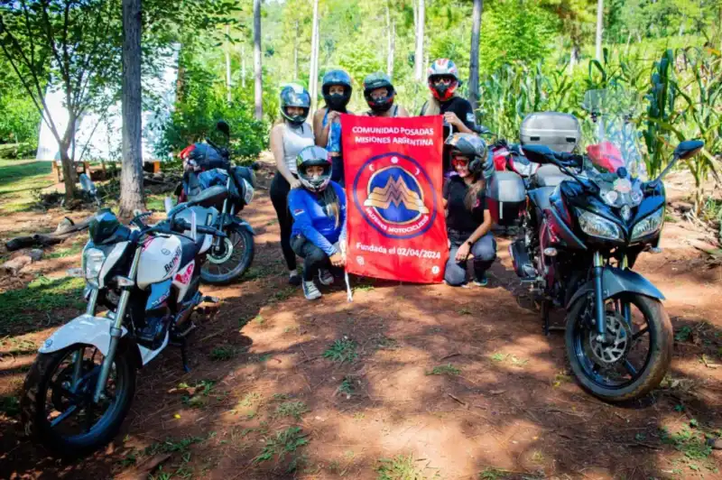 La Comunidad de Mujeres Motociclistas realizará el 8M la primera caravana femenina en la costanera de Posadas, un hito para visibilizar a las mujeres en la cultura motociclista.