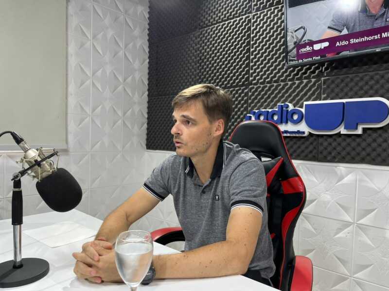 La Selección Argentina de vóley vuelve a Misiones: “La vara está alta y hay que seguir trabajando en ese camino” 2 La Selección Argentina de vóley regresará a Misiones del 26 al 28 de mayo para disputar amistosos internacionales en el CEPARD de Posadas. El ministro de Deportes, Aldo Steinhorst, destacó el crecimiento de la infraestructura deportiva provincial, el impacto de los Juegos Deportivos Misioneros y el compromiso del Gobierno provincial con el deporte en un contexto económico complejo.