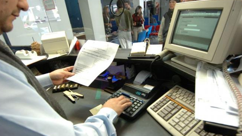 Bancarios cerraron una nueva suba salarial: el básico supera los $2 millones Bancario