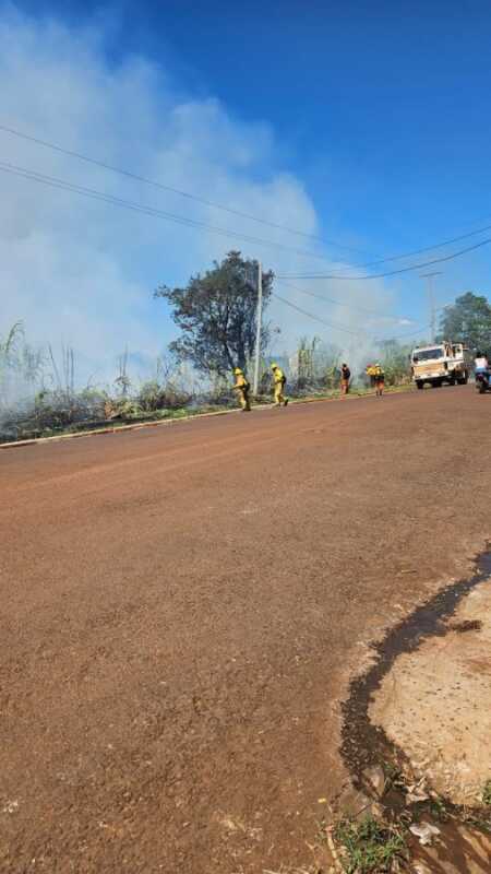 Bomberos controlaron varios focos ígneos durante la jornada del sábado en Misiones Bomberos