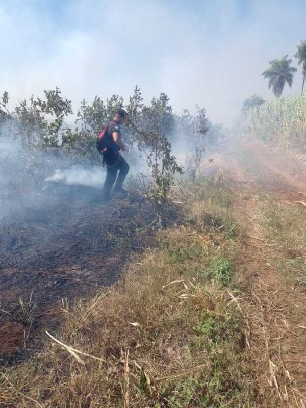 Bomberos controlaron varios focos ígneos durante la jornada del sábado en Misiones 2 Bomberos
