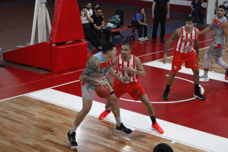 Capri lo tenía controlado, pero Córdoba lo dio vuelta y ganó 69 a 65 capri