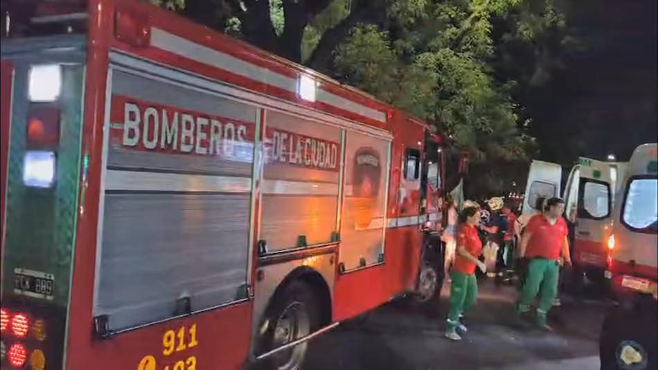 Derrumbe en boliche de Costanera Norte: hay al menos 15 heridos 4 Derrumbe en boliche de Costanera Norte: qué empresas están detrás de Archi