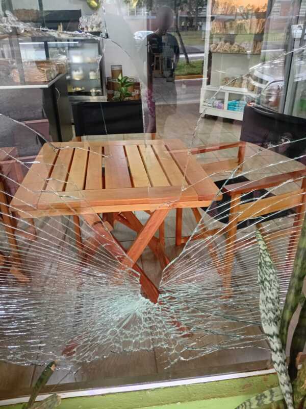 Detenido tras chocar un comercio y escapar a alta velocidad en Misiones 2 Detenido