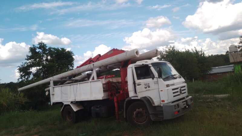 Refuerzan el mantenimiento en líneas rurales de El Soberbio Energía de Misiones intensifica el mantenimiento y la remodelación de más de 15 kilómetros de líneas rurales en El Soberbio, con recambio de postes y mejoras tras las tormentas.
