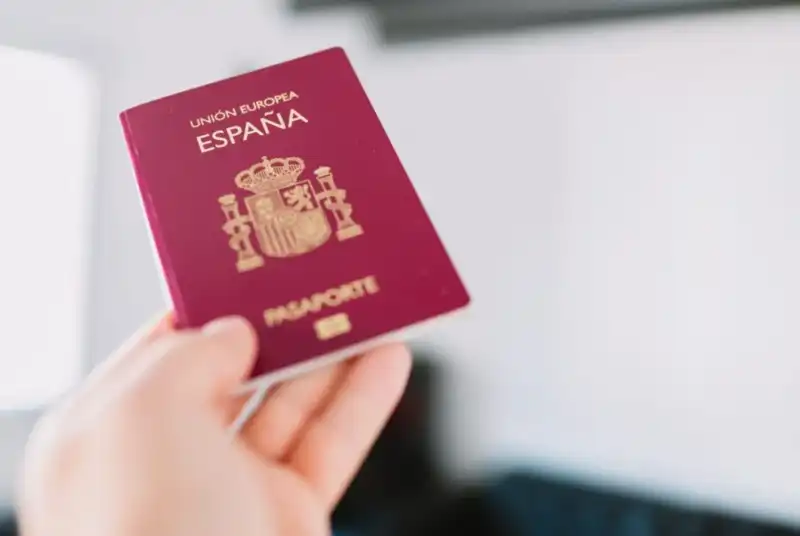 El operativo del Consulado de España en Posadas permitió realizar más de 1000 trámites en tres días, con fuerte demanda regional.