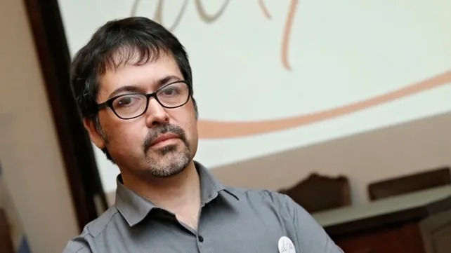 ALMA realizará una charla abierta sobre leucemia mieloide crónica en el Hospital Madariaga 1 Fernando Piotrowski, presidente de ALMA, invitó a pacientes y familiares a participar del encuentro informativo sobre leucemia mieloide crónica que se realizará en el Hospital Madariaga.