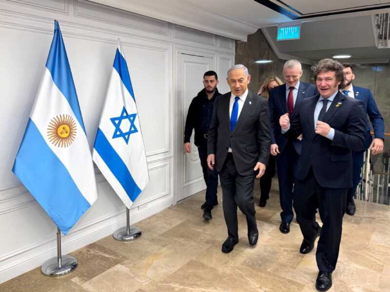 Milei en Nueva York: “Irán es enemigo de Argentina” y ratificó su alianza con EE.UU. e Israel 4 Javier Milei ratifica postura anti-Irán y apoyo a Estados Unidos e Israel
